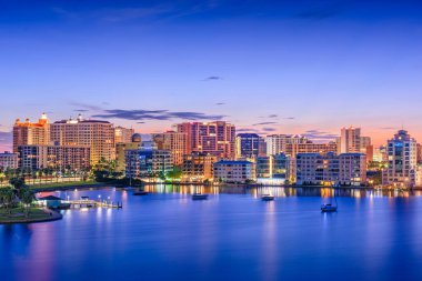Sarasota, Florida, ABD skyline koyunda şafak.