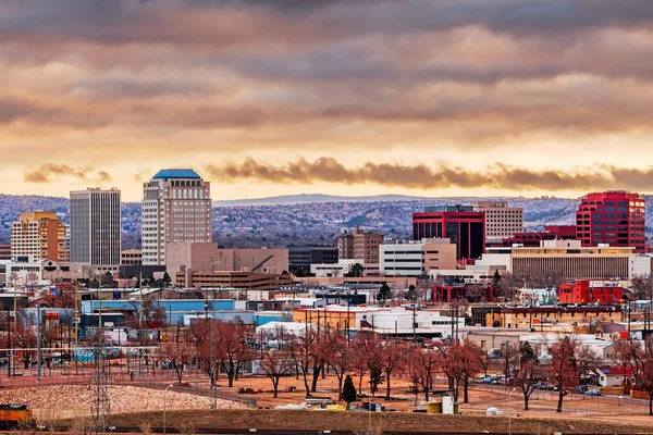 Colorado Springs Colorado Yhdysvallat Kaupungin Keskustan Horisonttiin Aamunkoitteessa — kuvapankkivalokuva