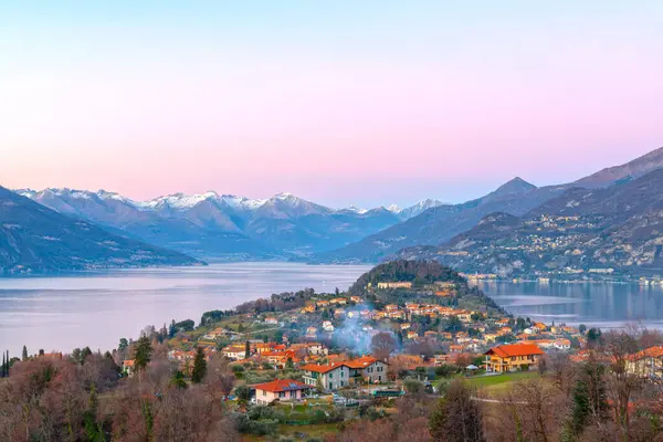 Bellagio Como Italien Stadsutsikt Vid Comosjön Skymningen — Stockfoto
