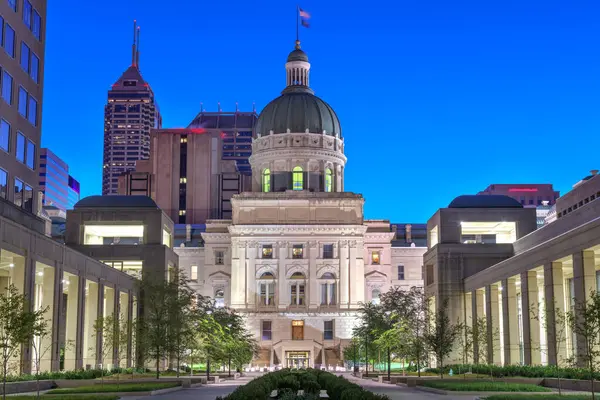 Indiana State Capitol Building Indianapolis Indiana Usa All Ora Blu — Foto Stock