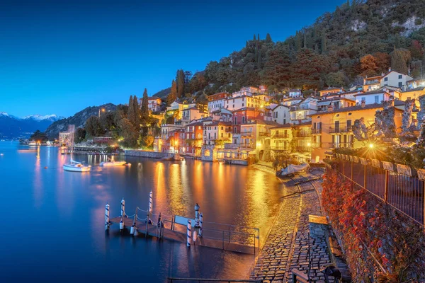 Varenna Italiens Stadsbild Vid Comosjön Natten — Stockfoto