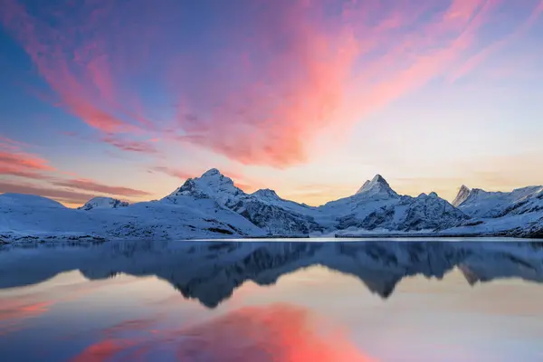 Lake Bachalpsee Jungfrau Eiger Monch Peaks Early Snow — Stock Photo, Image