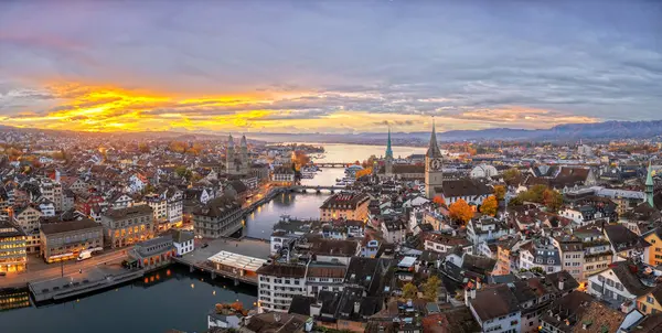 Zürich Elveția Orizontul Vechi Orașului Peste Râul Limmat Într Dimineață — Fotografie, imagine de stoc