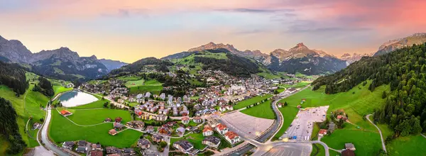 Engelberg Ελβετία Panorama Townscape Στις Άλπεις Σούρουπο Εικόνα Αρχείου