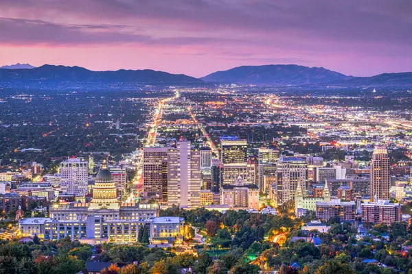 Salt Lake City Utah Usa Stadtsilhouette Der Abenddämmerung Stockfoto