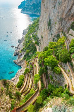 Augustus Bahçeleri 'nden Capri, İtalya Via Krupp' a baktı.