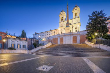 Roma 'da İspanyol Merdivenleri, İtalya' da mavi saatte.