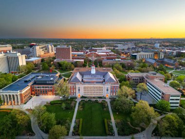 Lincoln, Nebraska, ABD kampüsü şafakta.