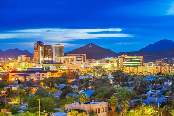 Albuquerque, New Mexico, ABD gece şehir merkezi.