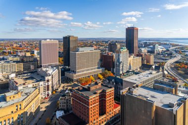 Buffalo, New York, ABD şehir merkezi yukarıdan gökyüzü.