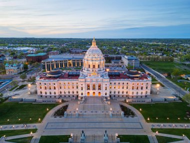 St. Paul, Minnesota, ABD alacakaranlıkta Kongre Binasında.