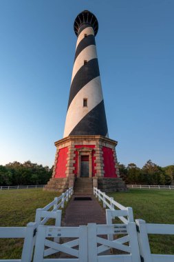 Cape Hatteras Deniz Feneri Kuzey Carolina 'nın Dış Kıyılarında şafakta.