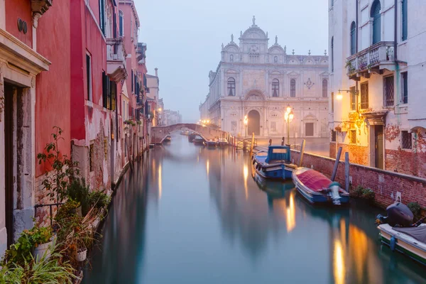 Typisk Venetiansk Kanal Vid Saints Giovanni Och Paolo Square Venedig — Stockfoto