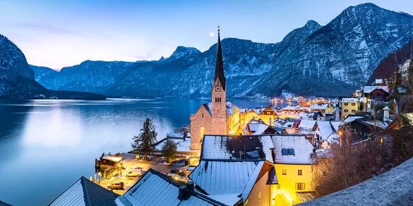 stock image Famous Hallstatt mountain village in the Austrian Alps at sunrise, Austria