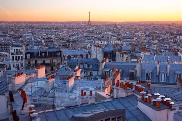 Letecký Panoramatický Výhled Montmartre Pařížské Střechy Krásného Růžového Východu Slunce — Stock fotografie