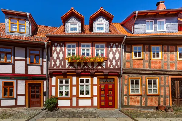 Średniowieczna Ulica Domami Muru Pruskiego Wernigerode Saksonia Anhalt Niemcy — Zdjęcie stockowe