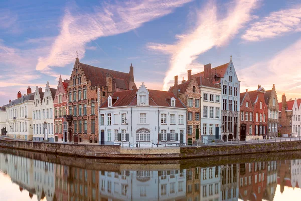 Malerischer Blick Auf Den Kanal Von Brügge Mittelalterliche Häuser Und — Stockfoto
