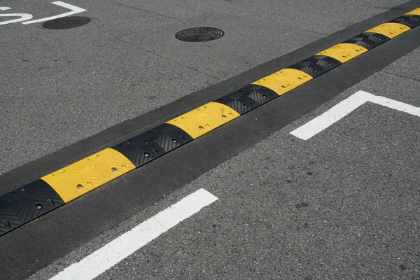 Yellow Paint Line Speed Bump Line Asphalt Road — Stock Photo, Image