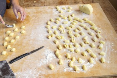 Ev yapımı gnocchi hazırlama