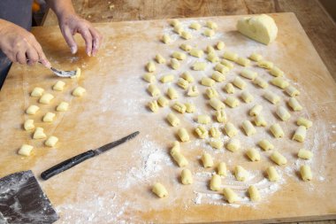 Ev yapımı gnocchi hazırlama