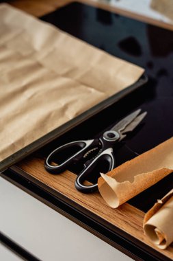 Evde kruvasan pişirme süreci.