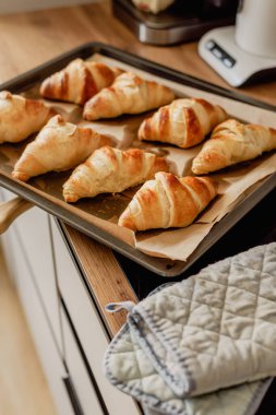 Evde kruvasan pişirmek, kruvasan pişirmek.