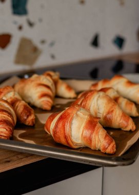 Evde kruvasan pişirmek, kruvasan pişirmek.