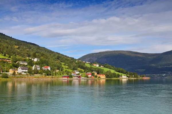 Vista Verão Noruega Sogn Condado Fjordane Arquitetura Rural Lado Nordfjord — Fotografia de Stock