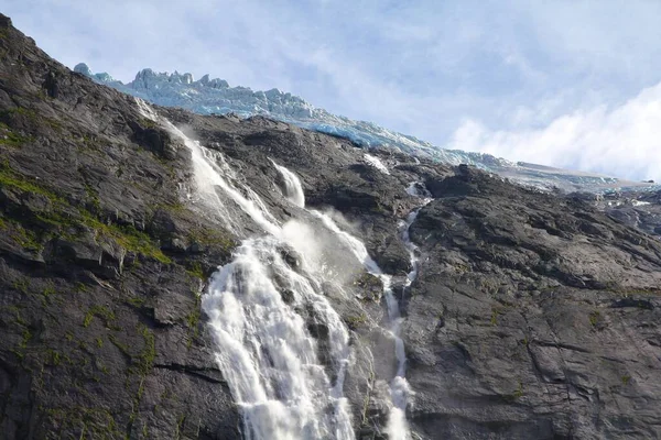 Norge Natur Jostedalsbreen Nationalpark Vattenfall Med Ursprung Jostedalsbreens Glaciär Som — Stockfoto