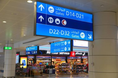 Dubai, BAE - 23 Kasım 2017 Dubai Uluslararası Havalimanı, Birleşik Arap Emirlikleri. 83,6 milyon yıllık yolcuları ile dünyanın en yoğun 3. havaalanıdır..