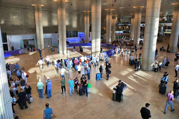 Tel Aviv Israel Listopad 2022 Pasażerowie Czekają Lotnisku Ben Gurion — Zdjęcie stockowe