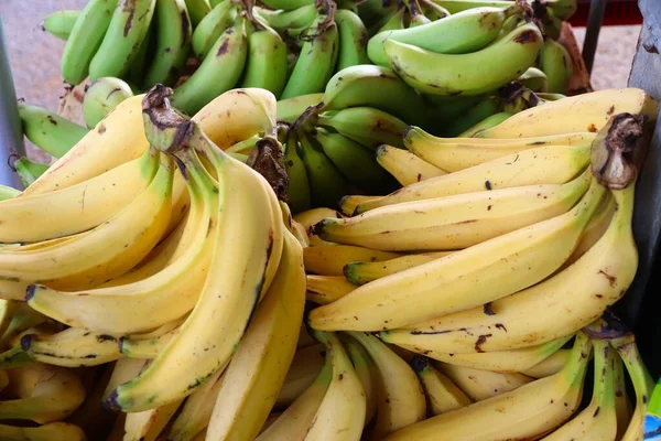 Food Market Place Guadeloupe Caribbean Yellow Green Bananas — Stock Photo, Image