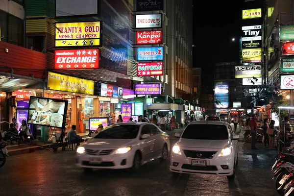バンコク 2013 バンコク パッポンを参照してください パッポン通りはバンコクのエンターテインメント地区に位置します バンコクはタイの首都 830 万人ここに住んで — ストック写真