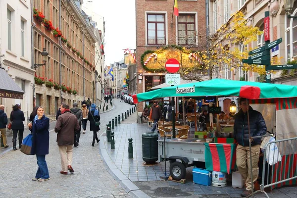 Brüssel Belgien November 2016 Menschen Besuchen Den Weihnachtlich Dekorierten Restaurantbereich — Stockfoto