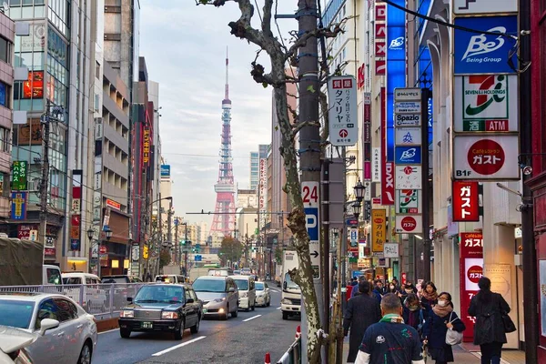 Tokio Japón Diciembre 2016 Gente Camina Distrito Roppongi Tokio Japón —  Fotos de Stock