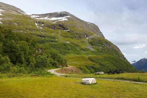 Norveç Daha Fazla Romsdal Bölgesinde Geiranger Yakınlarında Tverfjellet Dağı Yürüyüş — Stok fotoğraf