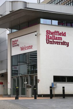 Sheffield, İngiltere - 10 Temmuz 2016: Sheffield Hallam Üniversitesi İngiltere'de. 6. 31,530 öğrenciler ile İngiltere'de en büyük üniversitedir.