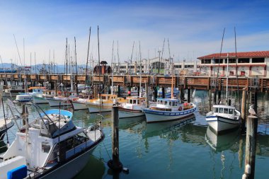SAN FRANCISCO, USA - APRIL 8, 2014: Fisherman's Wharf harbor in San Francisco, USA. San Francisco is the 4th most populous city in California (837,442 people in 2013).