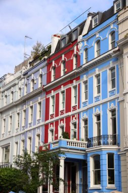 Notting Hill, Londra İngiltere. Renkli yerleşim yeri mimarisi.