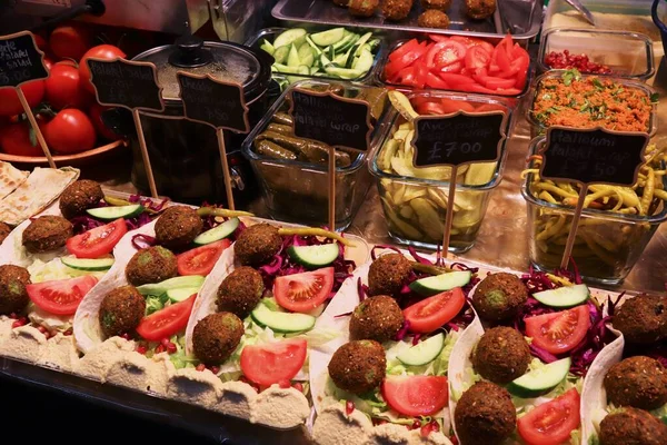 Török Ételválaszték Londonban Falafel Csomagolása Dolmadaki — Stock Fotó