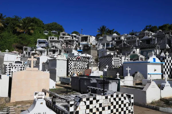 瓜德罗普岛 2019年12月6日 瓜德罗普岛莫尔纳 莱索公墓 墓园以其黑白相间的瓷砖装饰而闻名 — 图库照片