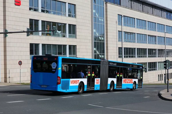 Wuppertal Alemanha Setembro 2020 Pessoas Viajam Autocarro Urbano Distrito Elberfeld — Fotografia de Stock