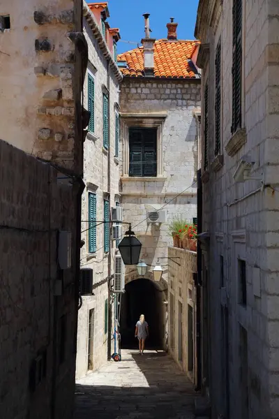 Dubrovnik Şehri Dar Sokağı Hırvatistan Ortaçağ Eski Şehir Sokağı — Stok fotoğraf