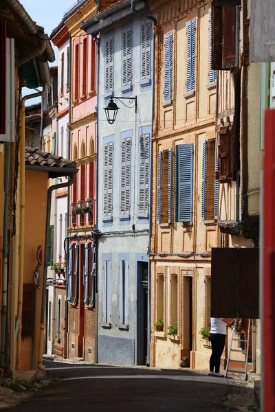 法国Gers省Lombez镇的街道 法国小镇 — 图库照片