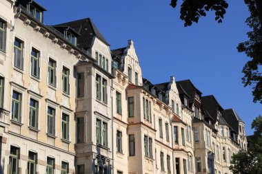 Chemnitz şehri, Almanya. Doğu Almanya 'da ikametgah mimarisi. Kassberg bölgesinde apartman binaları.