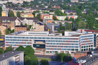 CHEMNITZ, GERMANY - 8 Mayıs 2018: Chemnitz, Almanya 'daki Teknik Belediye Binası (Technisches Rathaus) modern bina. Chemnitz, Almanya 'da Saksonya eyaletinde yer alan bir şehirdir.).