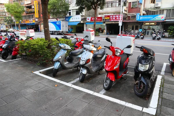 Taipei Taiwan Dezembro 2018 Estacionamento Com Scooter Distrito Zhongshan Taipei — Fotografia de Stock
