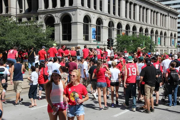 Chicago Usa June 2013 Blackhawks Fans Celebrate Stanley Cup Win — Stock Photo, Image