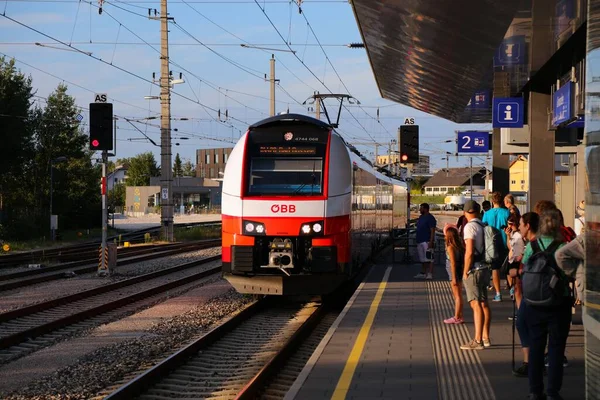 Gmunden Áustria Agosto 2022 Trem Passageiros Siemens Desiro Austrian Federal — Fotografia de Stock