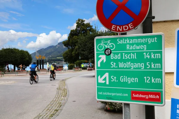 Strobl Áustria Agosto 2022 Ciclistas Visitam Strobl Pequena Cidade Resort — Fotografia de Stock